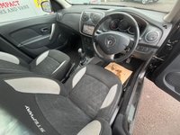 USED 2015 65 DACIA SANDERO STEPWAY 0.9 TCe Laureate Hatchback 5dr Petrol Manual Euro 6 (s/s) (90 ps) &pound;35.00 TAX, GROUP 8 INSURANCE, SAT NAV!!!