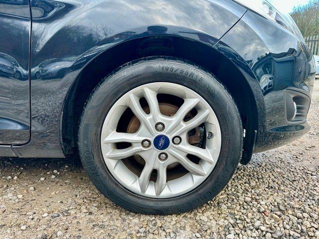 2014 FORD FIESTA 1.25 Zetec Hatchback 5dr Petrol Manual Euro 5 (82 ps) - Photo 7