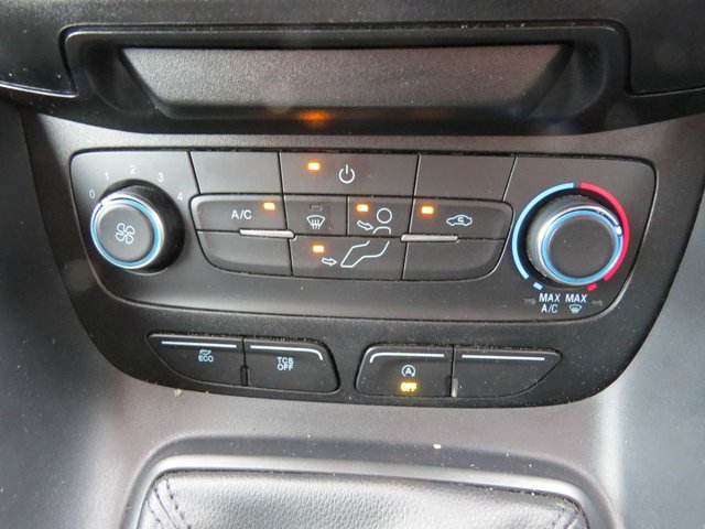 2022 Ford Transit Connect 1.5L Leader 5dr - Photo 10