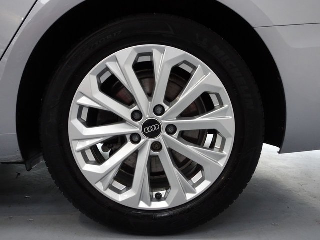 2023 AUDI A4 2.0 TFSI 35 Technik Saloon 4dr Petrol S Tronic Euro 6 (s/s) (150 ps) - Photo 11