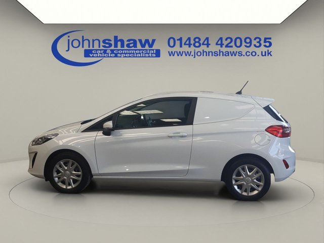 2020 Ford Fiesta Van 1.5L null 3dr - Photo 11