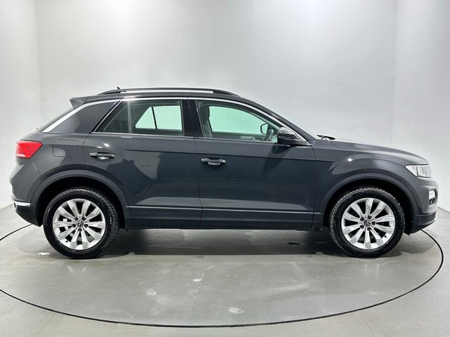 2021 Volkswagen T-Roc - Photo 9