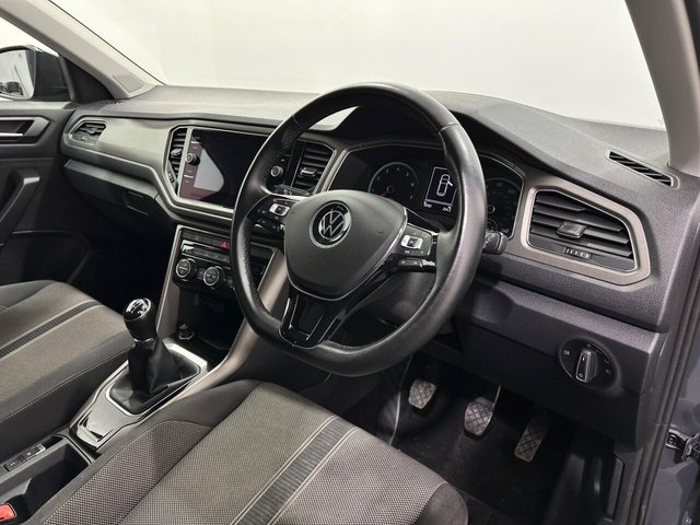 2021 Volkswagen T-Roc - Photo 10