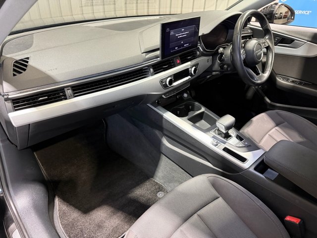 2019 AUDI A4 AVANT - Photo 6