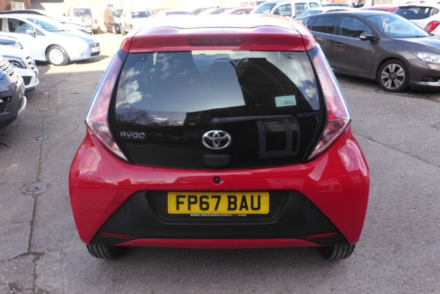 2017 TOYOTA AYGO - Photo 8