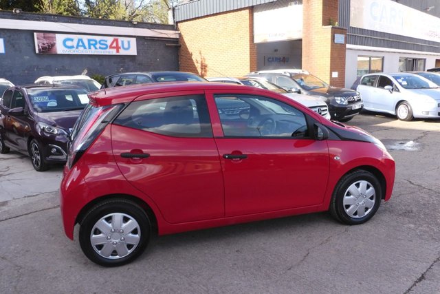 2017 TOYOTA AYGO - Photo 10