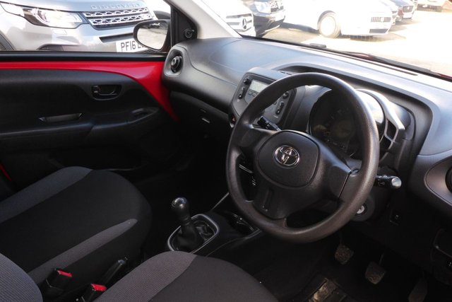 2017 TOYOTA AYGO - Photo 11