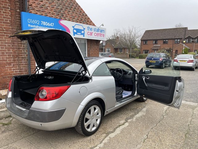 2008 RENAULT MEGANE - Photo 9