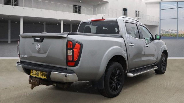 2018 NISSAN NAVARA 2.3 dCi Tekna Pickup Double Cab 4dr Diesel Auto 4WD Euro 6 (190 ps) - Photo 4