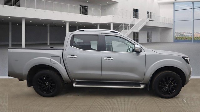 2018 NISSAN NAVARA 2.3 dCi Tekna Pickup Double Cab 4dr Diesel Auto 4WD Euro 6 (190 ps) - Photo 5
