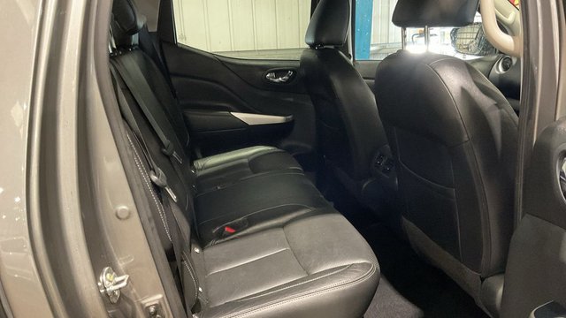 2018 NISSAN NAVARA 2.3 dCi Tekna Pickup Double Cab 4dr Diesel Auto 4WD Euro 6 (190 ps) - Photo 8