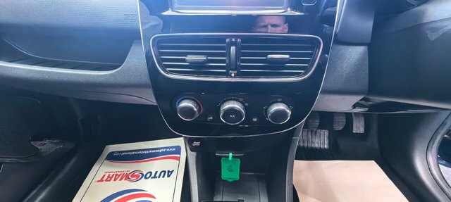 2017 RENAULT CLIO - Photo 4