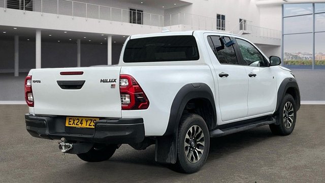 2024 TOYOTA HI-LUX 2.8 D-4D GR SPORT Pickup Double Cab 4dr Diesel Auto 4WD Euro 6 (s/s) (204 ps) - Photo 4