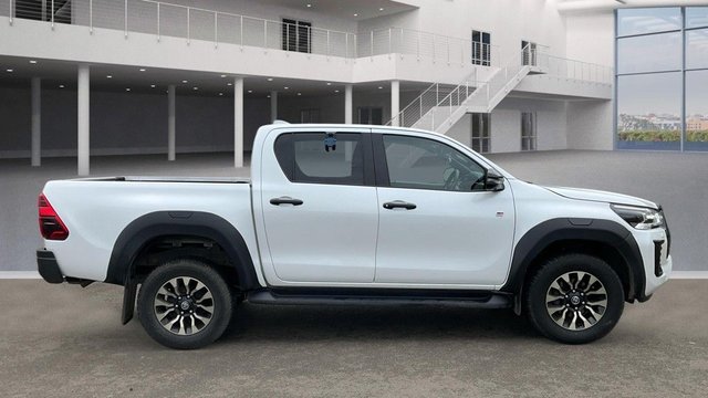 2024 TOYOTA HI-LUX 2.8 D-4D GR SPORT Pickup Double Cab 4dr Diesel Auto 4WD Euro 6 (s/s) (204 ps) - Photo 5