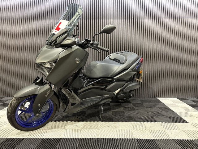 View our YAMAHA XMAX 125