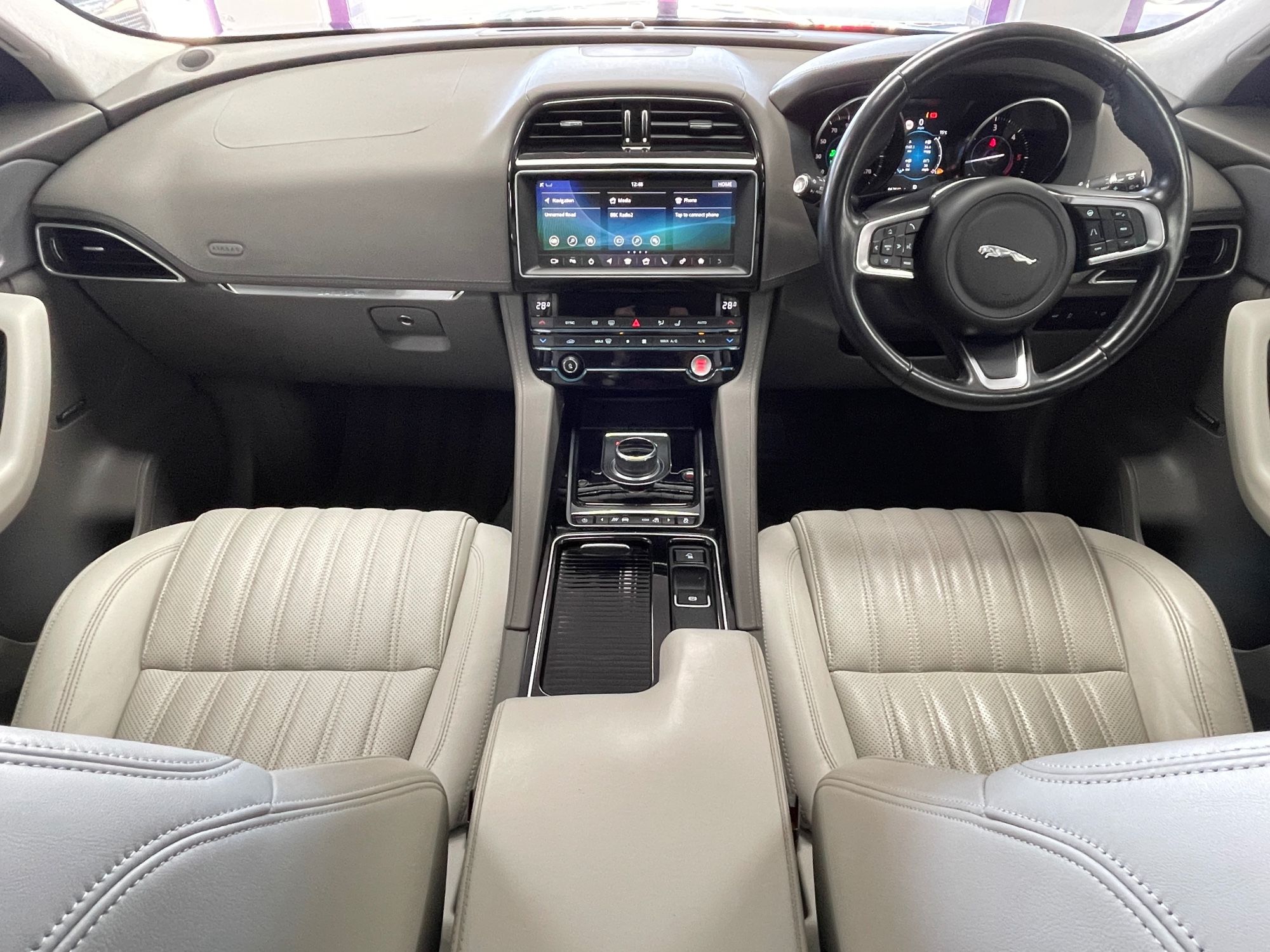 USED 2020 70 JAGUAR F-PACE 2.0 D180 Portfolio SUV 5dr Diesel Auto AWD Euro 6 (s/s) (180 ps) 
