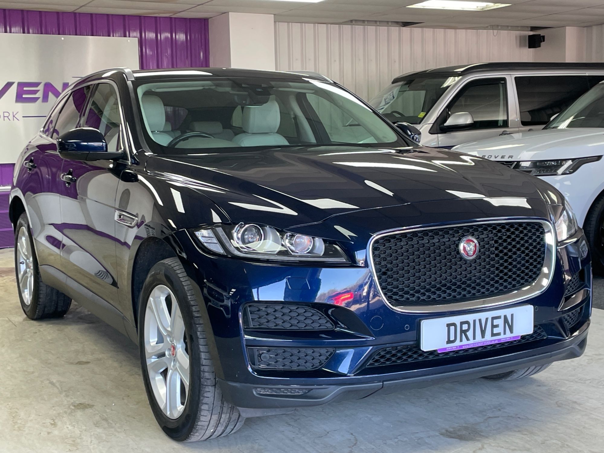 USED 2020 70 JAGUAR F-PACE 2.0 D180 Portfolio SUV 5dr Diesel Auto AWD Euro 6 (s/s) (180 ps) 