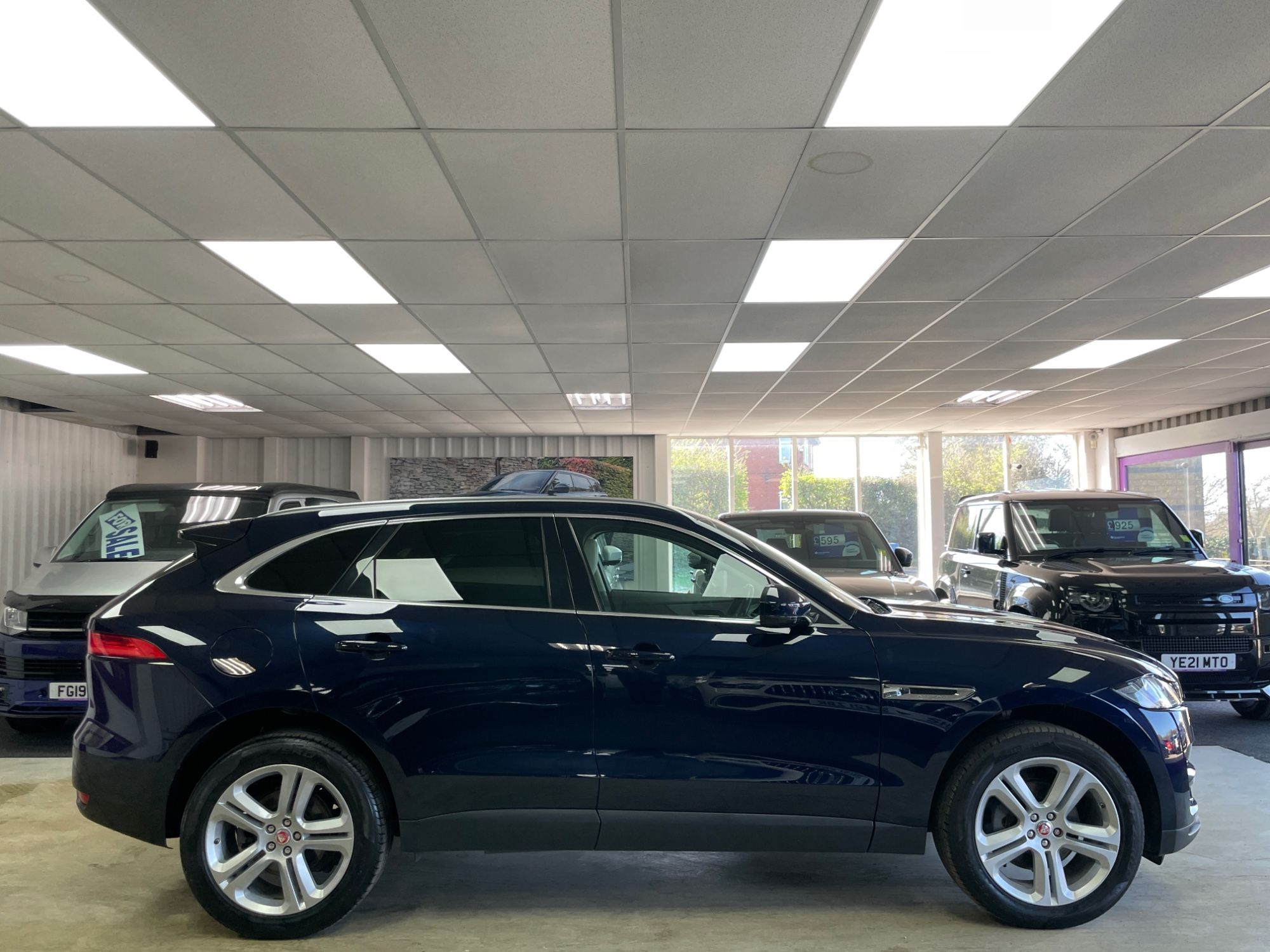 USED 2020 70 JAGUAR F-PACE 2.0 D180 Portfolio SUV 5dr Diesel Auto AWD Euro 6 (s/s) (180 ps) 