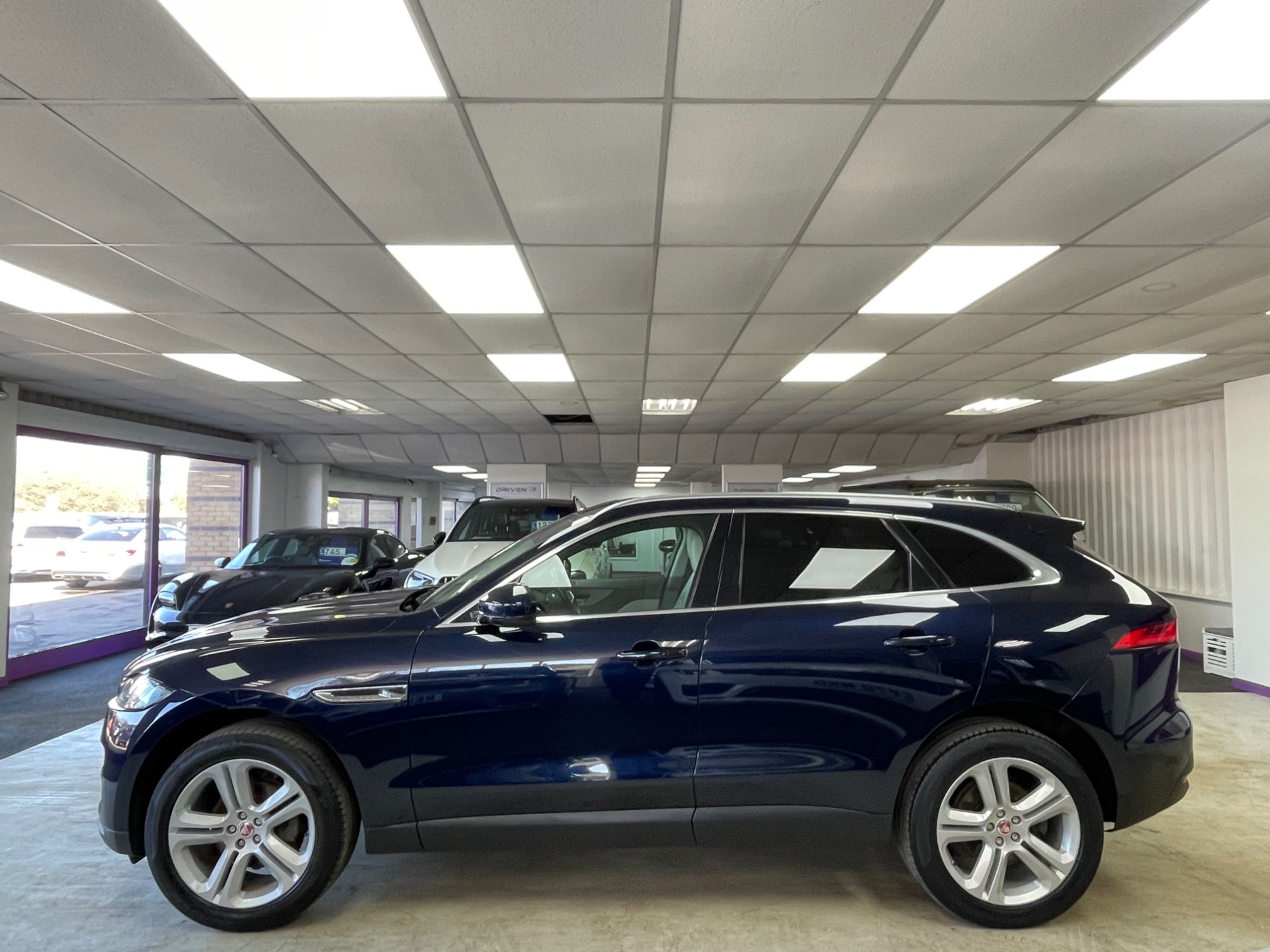 USED 2020 70 JAGUAR F-PACE 2.0 D180 Portfolio SUV 5dr Diesel Auto AWD Euro 6 (s/s) (180 ps) 