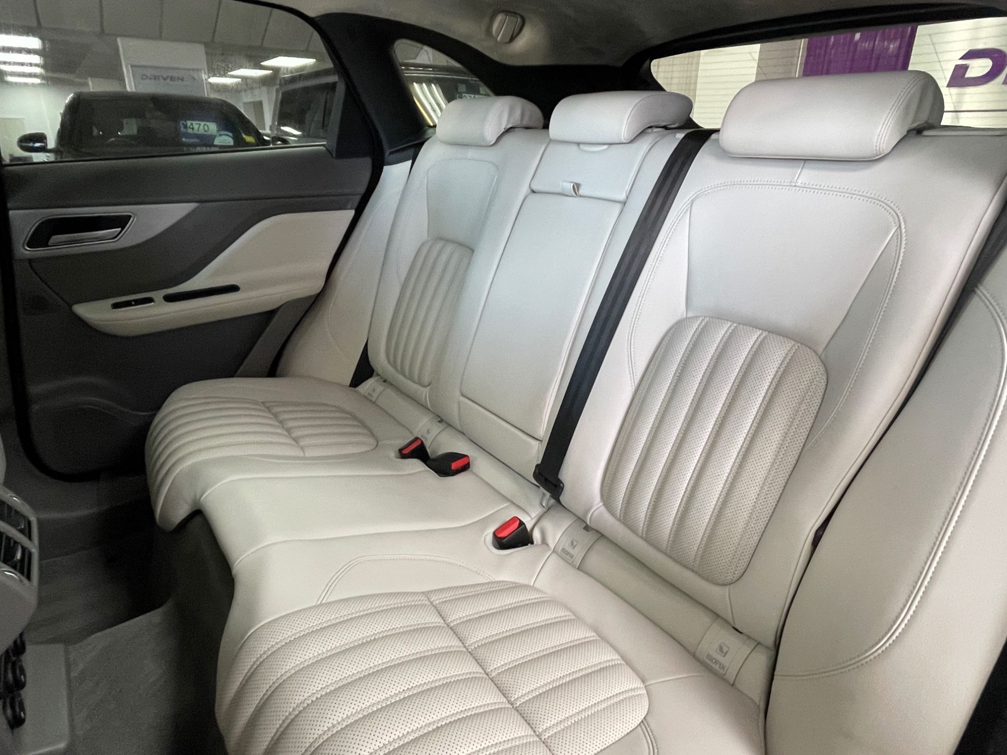 USED 2020 70 JAGUAR F-PACE 2.0 D180 Portfolio SUV 5dr Diesel Auto AWD Euro 6 (s/s) (180 ps) 
