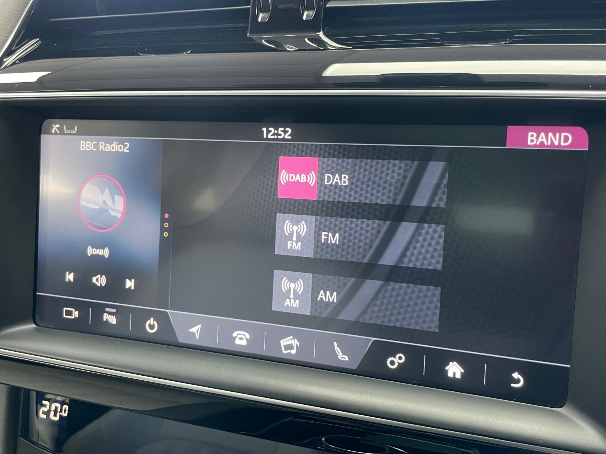 USED 2020 70 JAGUAR F-PACE 2.0 D180 Portfolio SUV 5dr Diesel Auto AWD Euro 6 (s/s) (180 ps) 