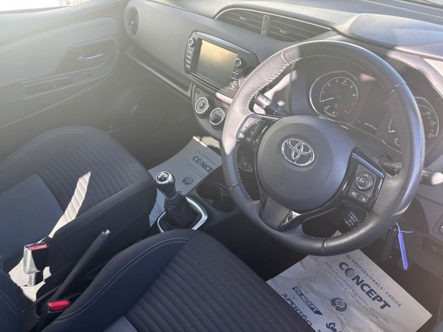 2018 TOYOTA YARIS 1.5 VVT-i Icon - Photo 6