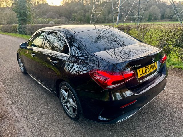 2019 Mercedes-Benz A-CLASS - Photo 3