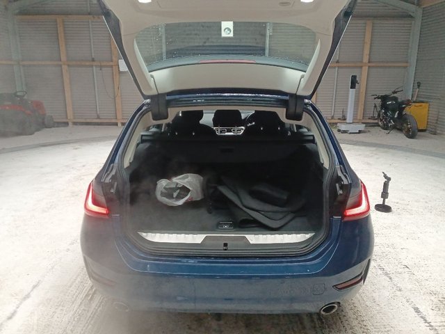 2022 BMW 3 SERIES - Photo 4