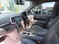 USED 2017 67 JEEP GRAND CHEROKEE 3.0 V6 CRD Overland SUV 5dr Diesel Auto 4WD Euro 6 (247 bhp) ** EXTENDED WARRANTIES AVAILABLE **