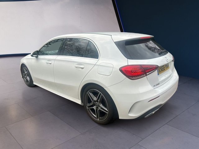 2018 MERCEDES-BENZ A-CLASS 2.0 A250 AMG Line Hatchback 5dr Petrol 7G-DCT Euro 6 (s/s) (224 ps) - Photo 4