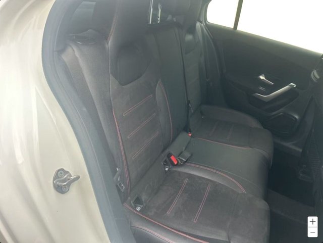 2018 MERCEDES-BENZ A-CLASS 2.0 A250 AMG Line Hatchback 5dr Petrol 7G-DCT Euro 6 (s/s) (224 ps) - Photo 6