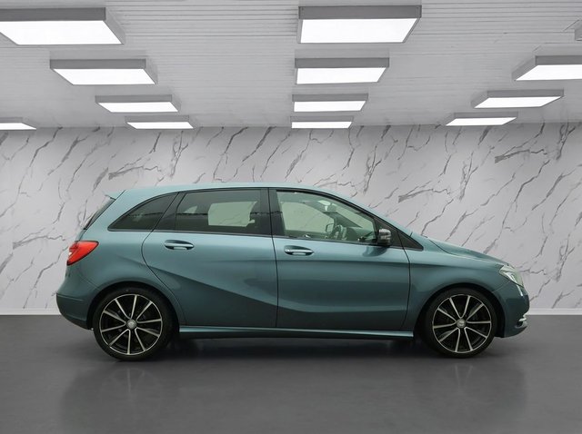 2012 Mercedes-Benz B-CLASS - Photo 6
