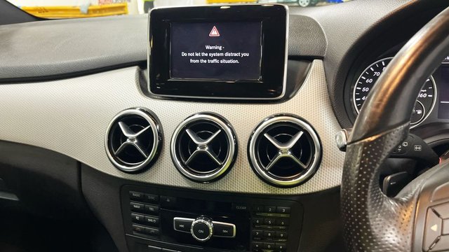 2012 Mercedes-Benz B-CLASS - Photo 7