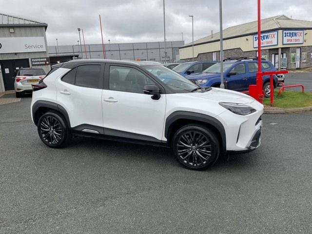 2022 TOYOTA YARIS CROSS - Photo 3