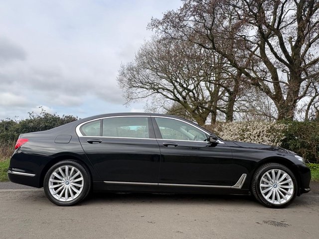 2017 BMW 7 SERIES - Photo 4