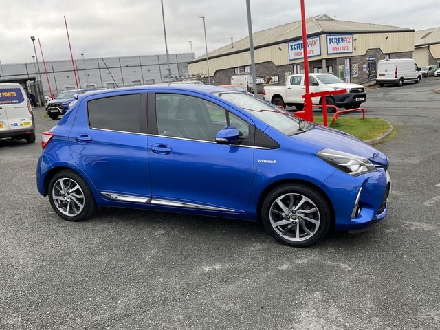 2017 TOYOTA YARIS - Photo 11