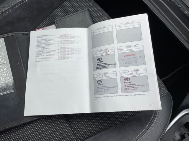 2017 TOYOTA YARIS - Photo 10