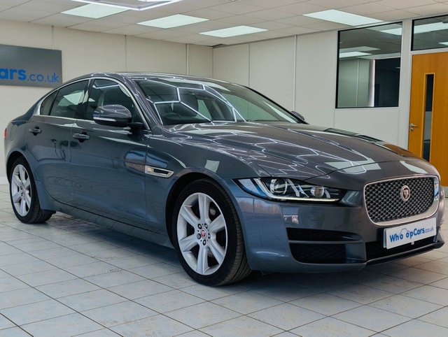 2016 JAGUAR XE - Photo 2
