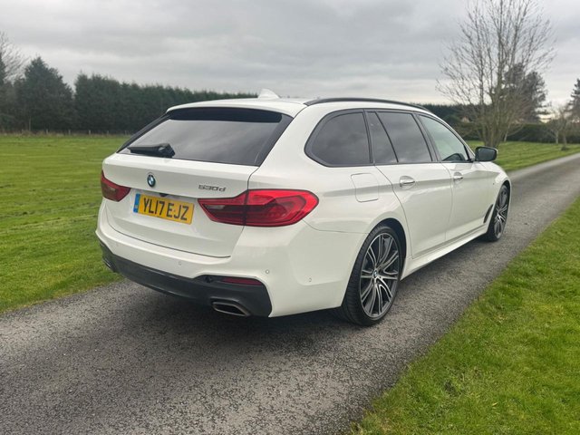 2017 BMW 5 Series 3L M Sport 5dr - Photo 4