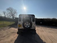 USED 2009 09 LAND ROVER DEFENDER 2.4 TDCi XS Station Wagon 3dr Diesel Manual 4WD SWB Euro 4 (122 bhp) 