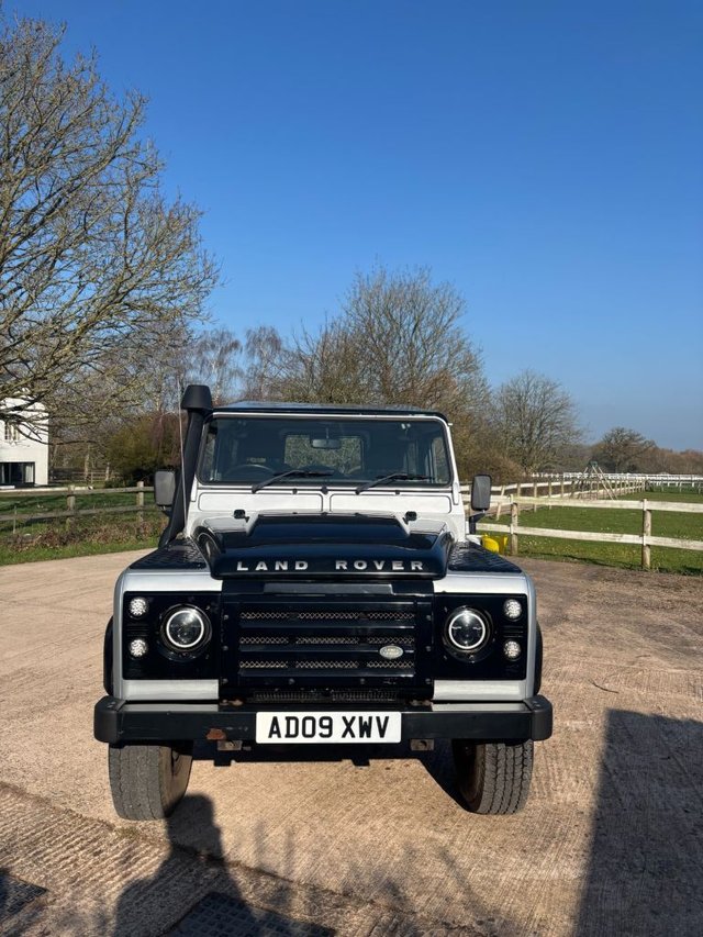 View our LAND ROVER DEFENDER