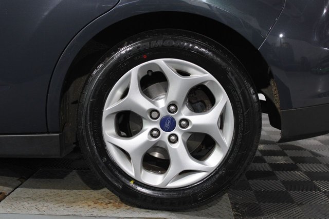 2014 Ford C-Max 1.6L Zetec 5dr - Photo 7
