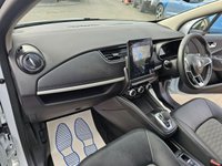 USED 2021 71 RENAULT ZOE White R135 EV50 GT Line Hatchback, 17,800 miles, Fully electric Automatic, Touchscreen, 16
