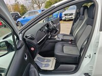USED 2021 71 RENAULT ZOE White R135 EV50 GT Line Hatchback, 17,800 miles, Fully electric Automatic, Touchscreen, 16