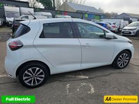 USED 2021 71 RENAULT ZOE White R135 EV50 GT Line Hatchback, 17,800 miles, Fully electric Automatic, Touchscreen, 16