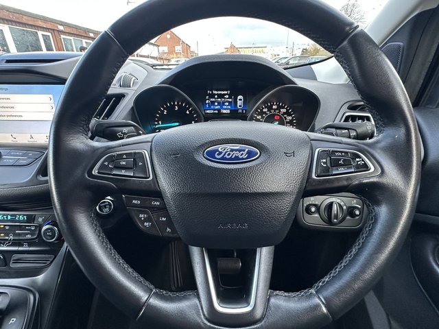 2018 FORD KUGA - Photo 12