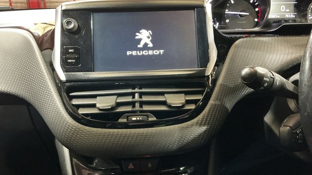 2015 PEUGEOT 2008 - Photo 7