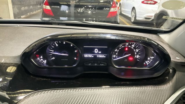 2016 PEUGEOT 2008 - Photo 8