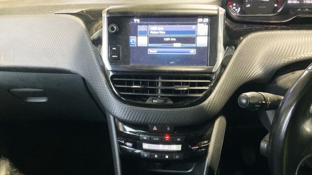 2016 PEUGEOT 2008 - Photo 7