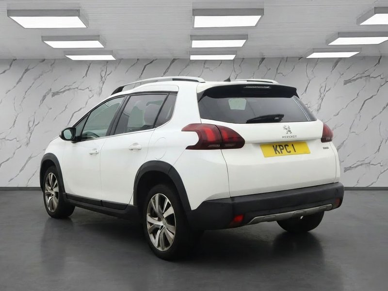 2016 Peugeot 2008 in white — photo 3 of 11